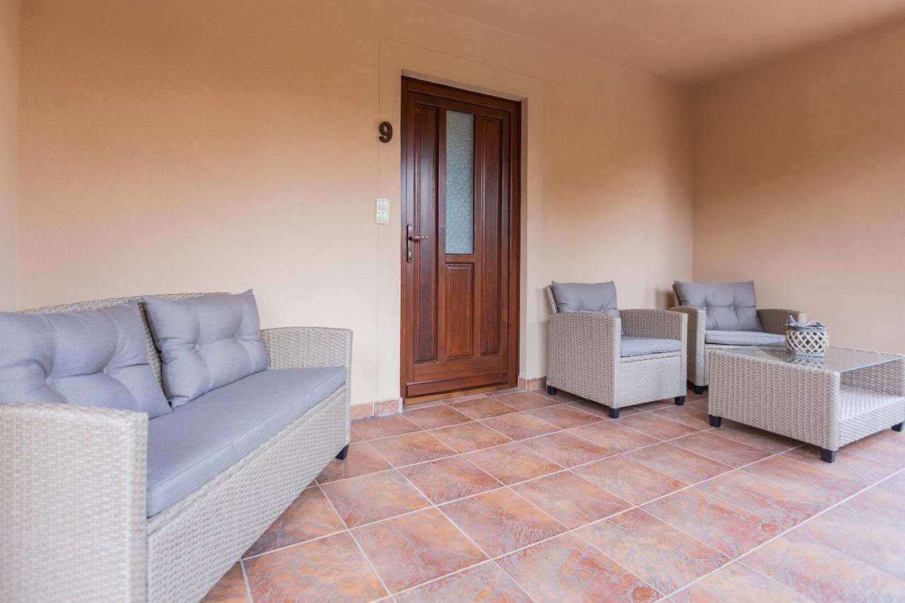 Vegvar Spa Apartman Gyula Exteriör bild