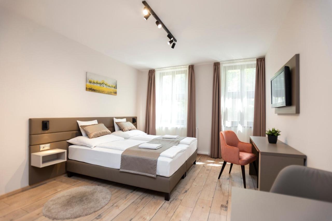 Vegvar Spa Apartman Gyula Exteriör bild