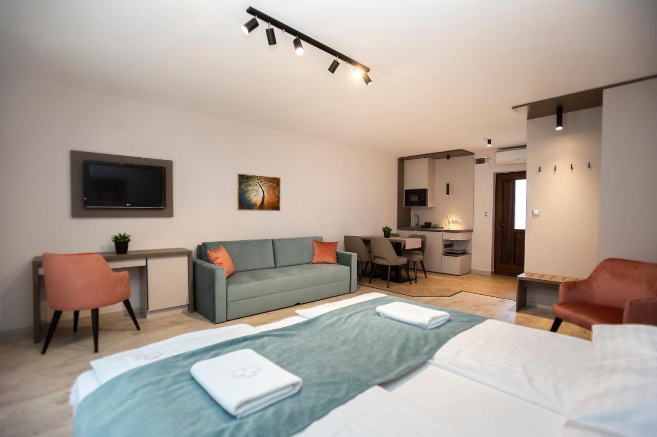 Vegvar Spa Apartman Gyula Exteriör bild