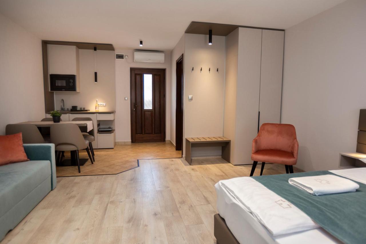Vegvar Spa Apartman Gyula Exteriör bild