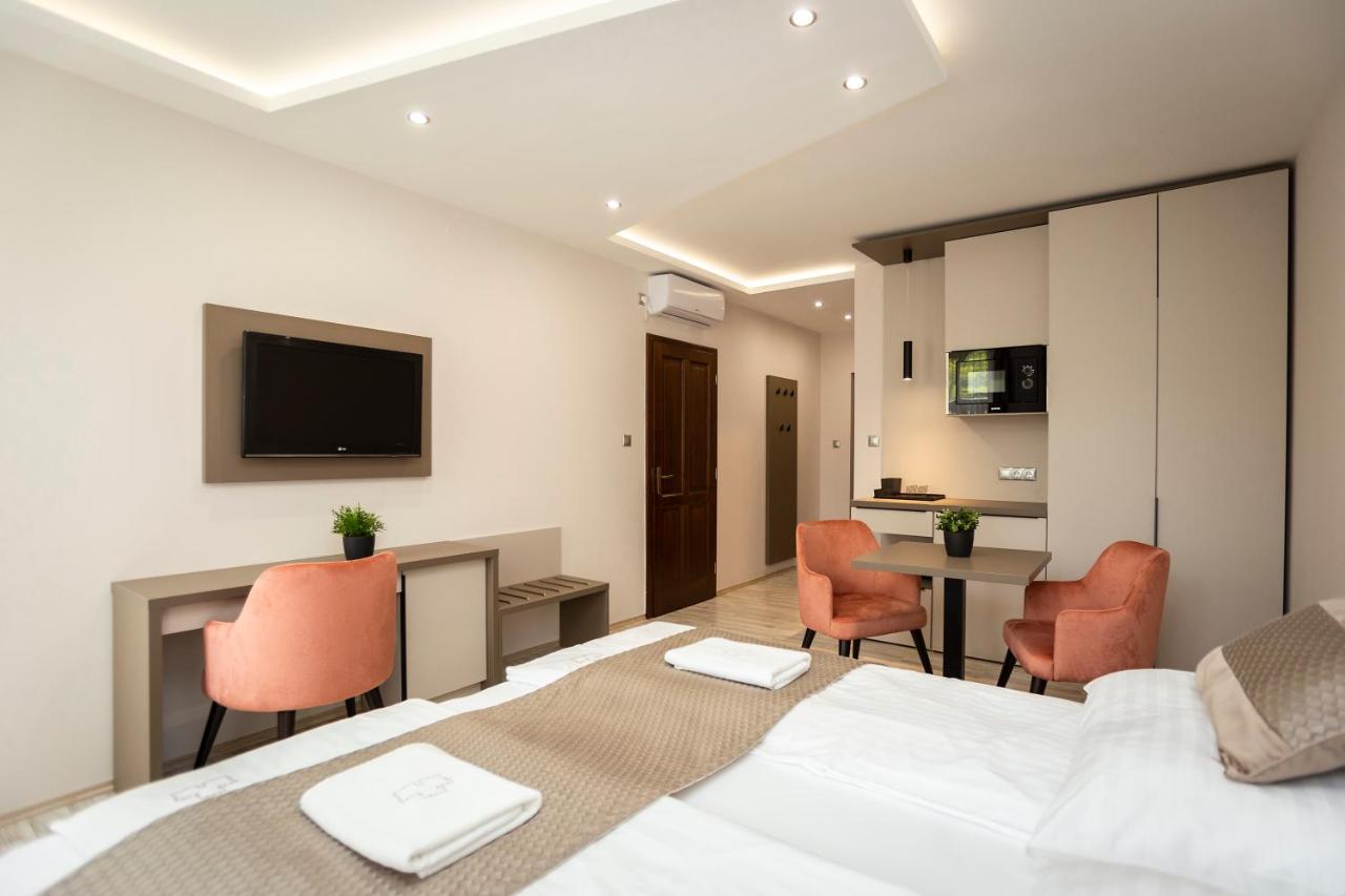 Vegvar Spa Apartman Gyula Exteriör bild
