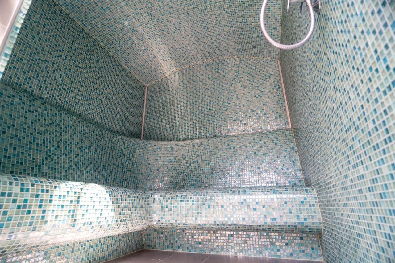 Vegvar Spa Apartman Gyula Exteriör bild