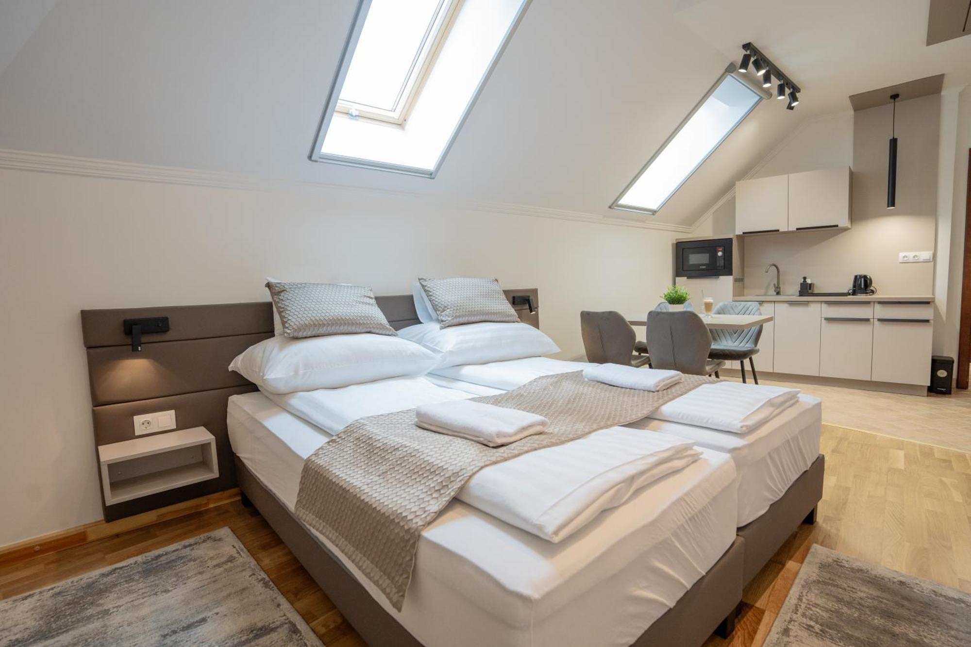 Vegvar Spa Apartman Gyula Exteriör bild